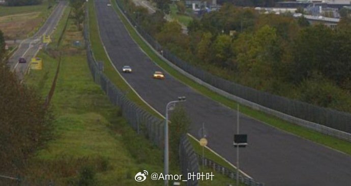 警方通报司机驾驶SUV车型Ultra在市区飙车事件分析