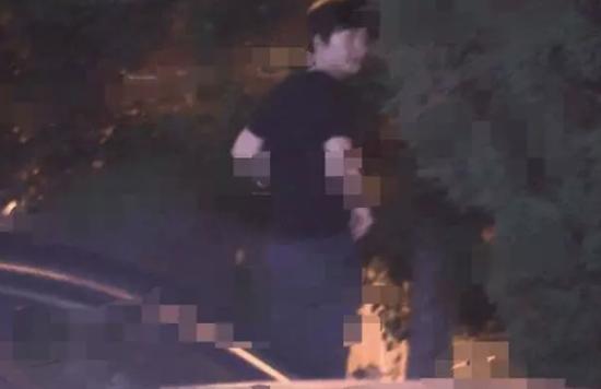 火锅店小便事件引发赔偿风波，律师称赔偿金额或超百万