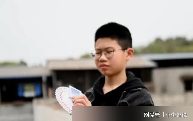 被15岁初中生挑错，四川省博积极回应，我改！