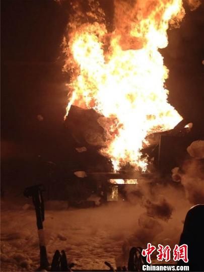 工业区爆炸致三人受伤，事故的背后与反思