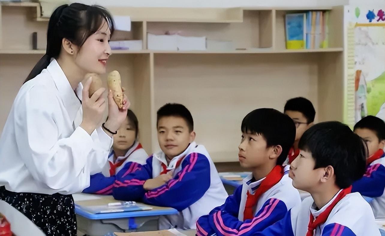 小学老师白手起家如何年卖千万，一个励志故事