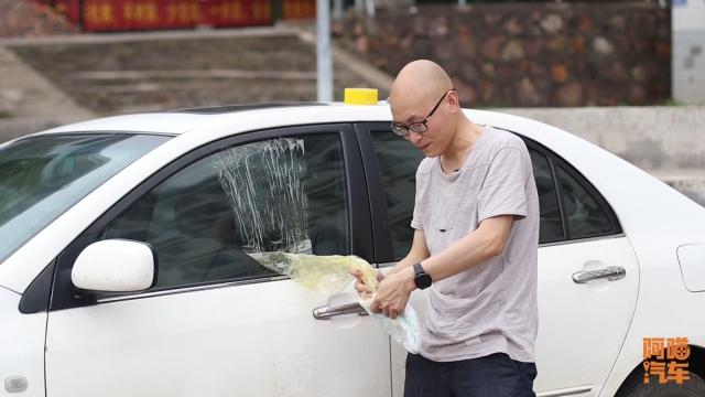 玻璃贴米字能否使用透明胶？详细解析