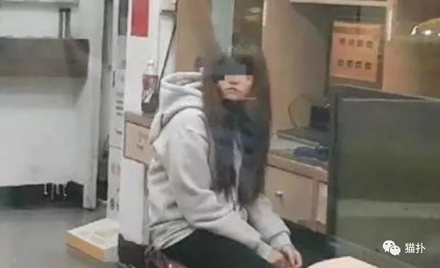 被继母关厕所17天的挣扎与反思