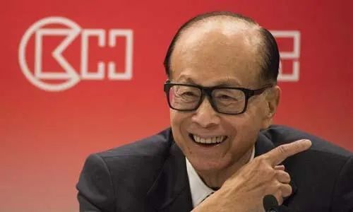 93岁李嘉诚，商海传奇的不老松