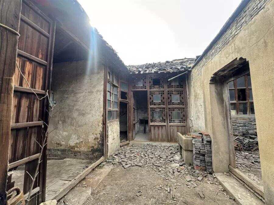 扬州一清代文物合院惊现拍卖市场，起拍价仅618元！