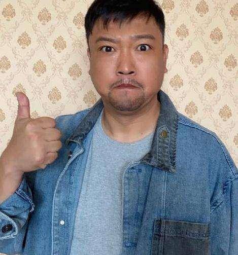 演员贾冰减肥成功瘦到脱相
