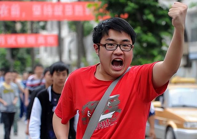 走出考场，I人与E人考生的反差探索