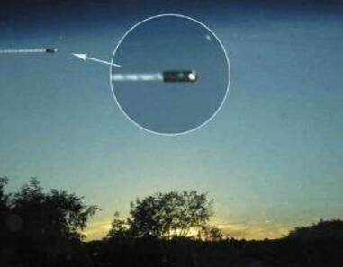 ufo袭击美军UFO袭击美军的说法并没有得到确凿的证据支持。UFO通常指的是不明飞行物，它们在天空中的出现往往引起人们的好奇和猜测。然而，关于UFO是否袭击过美军的说法，大多数是基于传闻、目击报告或虚构的故事，缺乏可靠的证据和官方确认。
