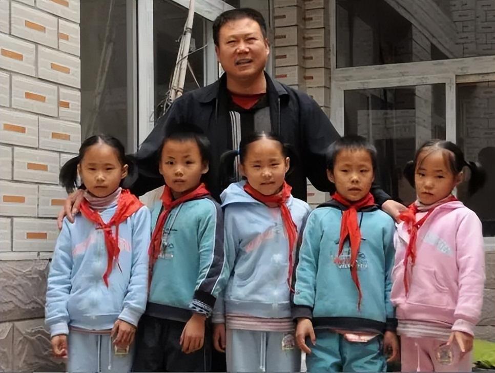 缴家五胞胎高考纪实，逐梦之旅，共赴辉煌