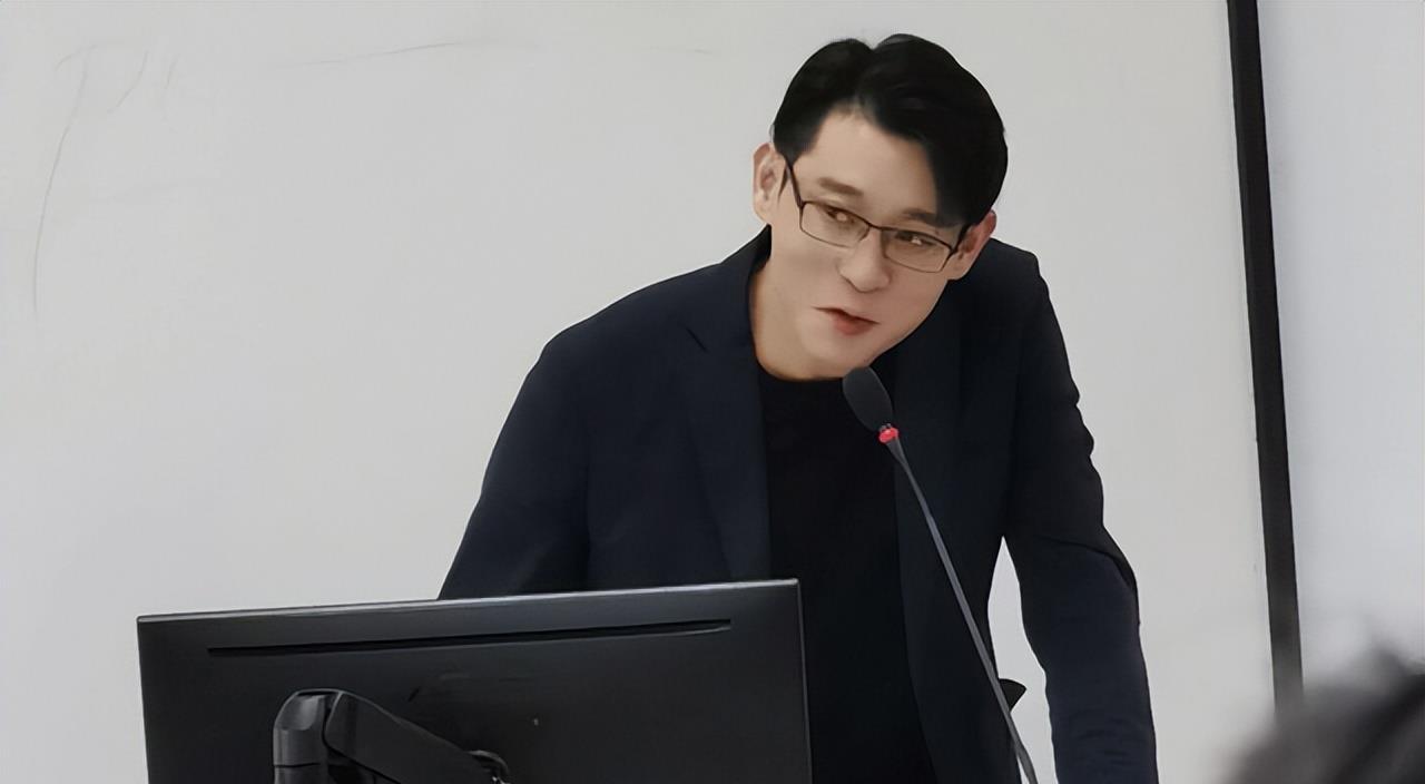 上海大叔男团火了，人均超高学历
