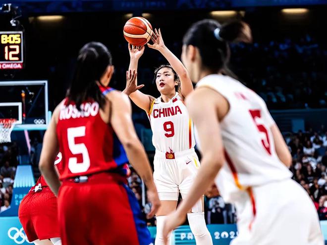 激烈碰撞，2021中国女篮与日本女篮的巅峰对决