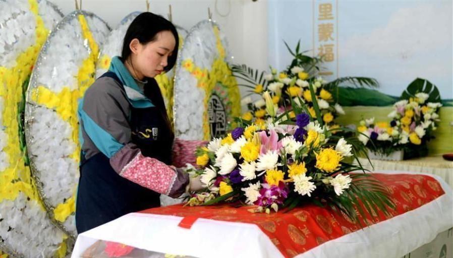 殡葬行业深度解析，知乎上的热议与观点